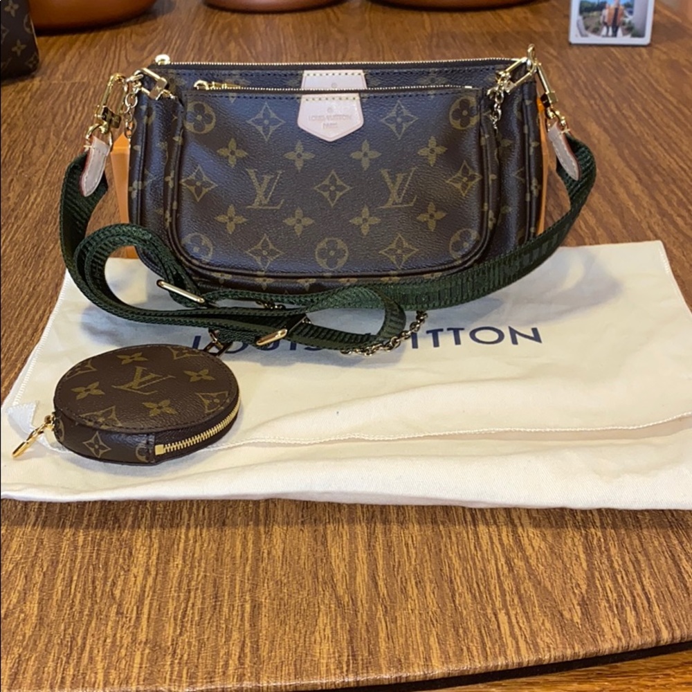 Louis Vuitton Multi Pochette Accessories